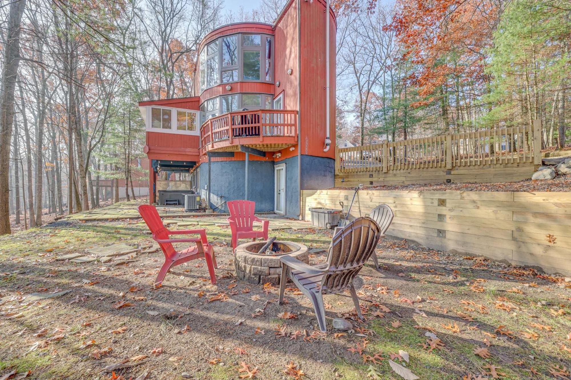 Unique Roundhouse: Hot Tub-Game Room-Firepit&More! Bushkill Buitenkant foto